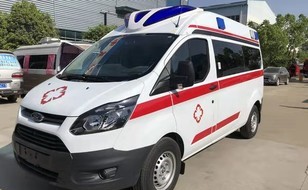 新疆医科大学附属医院救护车出租到桂林市平乐县 出租私人救护车多少钱