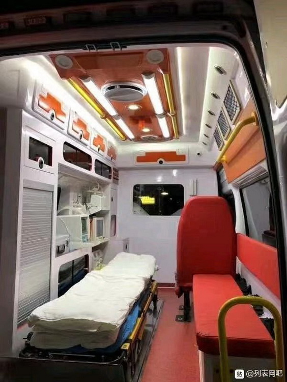 北大四院租120私人急救车到厦门市市辖区 救护车出租费用多少