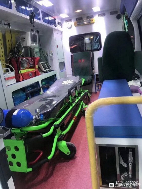 江西中医学院附属医院120私人救护车租赁到泸州市市辖区 救护车出租需要多少钱
