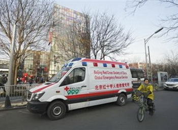 沧州市中西医结合医院租私人急救车到荆州市监利县 救护车出租一般多少钱租赁