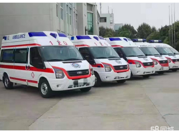 西南医院（中央医院）租赁私人救护车到抚顺市新宾满族自治县 救护车出租一般多少钱租赁