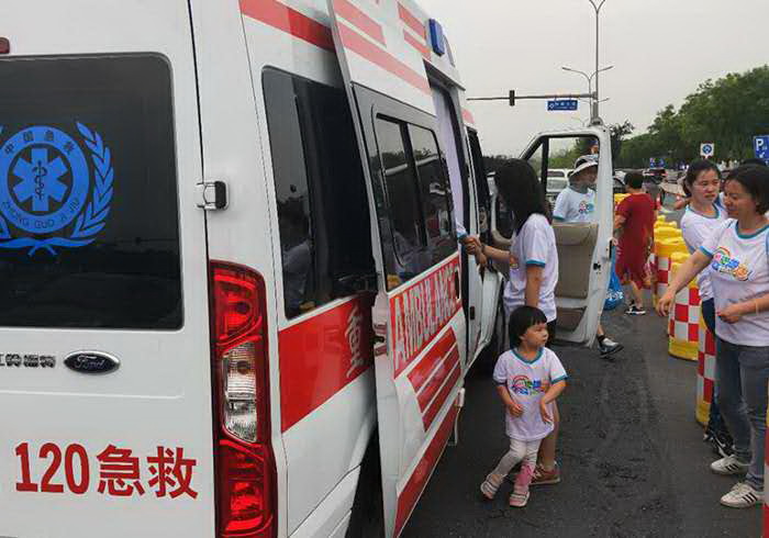 鹤岗矿业集团总医院(鹤岗总院)预约私人救护车租赁到开封市杞县 救护车出租电话是多少