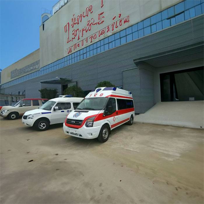 东莞市厚街医院租救护车护送到大兴安岭地区漠河县 救护车多少一公里出租