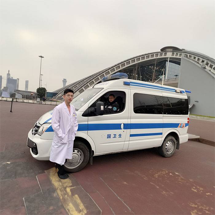 中山市人民医院（广东药学院附属中山医院）租私人急救车到锡林郭勒盟苏尼特左旗 救护车出租收费多少