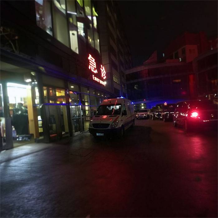中国人民解放军七三医院租救护车到济南市槐荫区 哪里有长途救护车出租