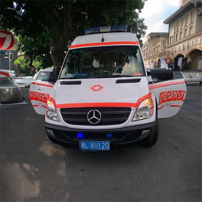 新疆心脑血管病医院预约私人救护车租赁到咸阳市长武县 120救护车出租电话多少