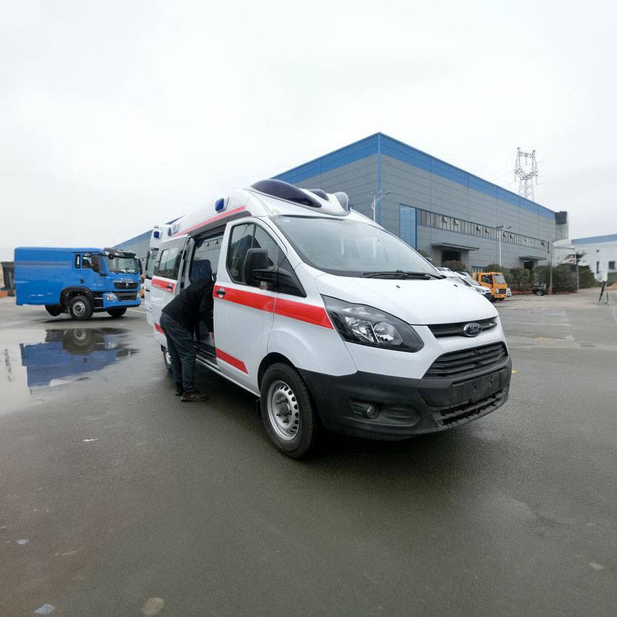 重庆市第四人民医院（重庆市急救医疗中心）预约私人救护车转运到柳州市 出租救护车多少钱