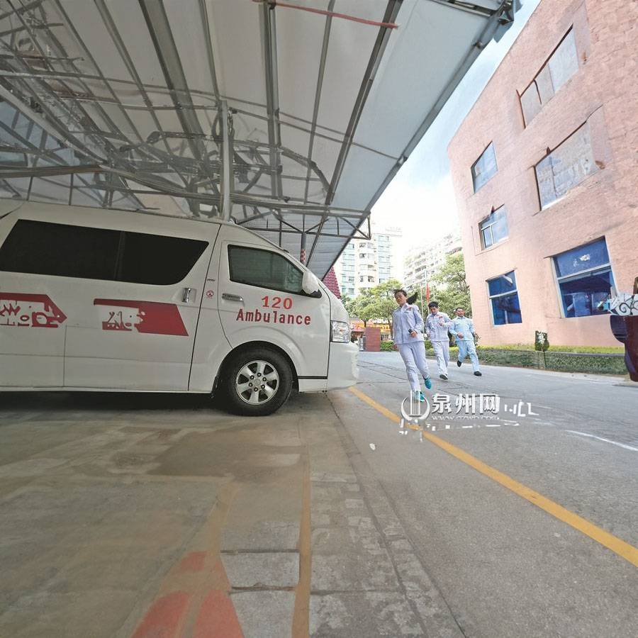 武警天津部队医院（人民武装警察部队医学院附属医院）租赁私家救护车转院到嘉兴市秀洲区 出租救护车一般多少钱