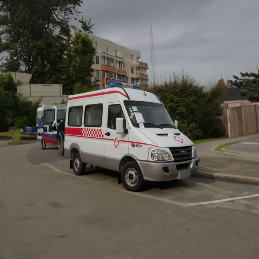 中南大学湘雅医学院附属海口医院租救护车护送到汕头市市辖区 救护车多少一公里出租