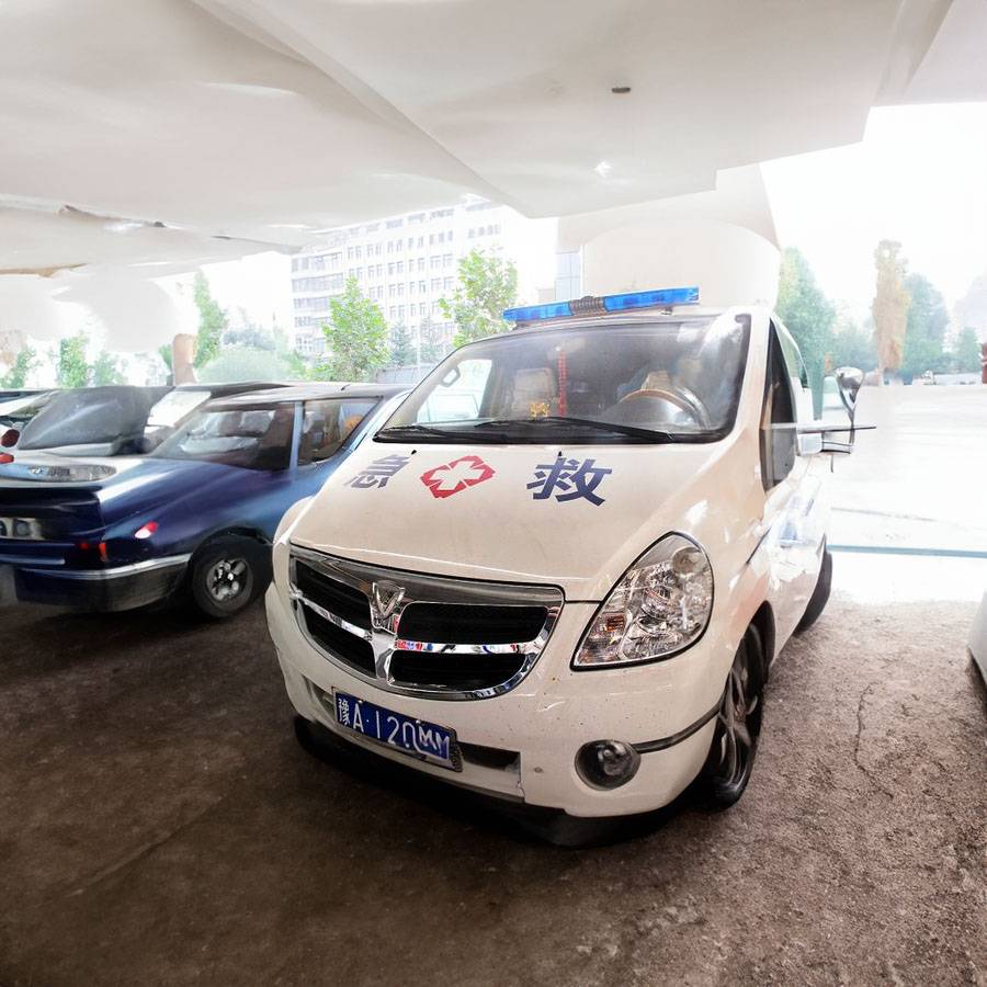 南京市医院租赁私人救护车转运到克孜勒苏柯尔克孜阿克陶县 救护车如何收费出租公司
