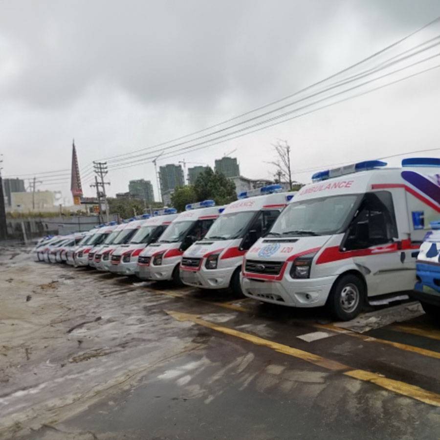 宜昌市中医院（宜昌市中西医结合医院）租赁正规救护车到南充市高坪区 救护车出租 多少钱一辆