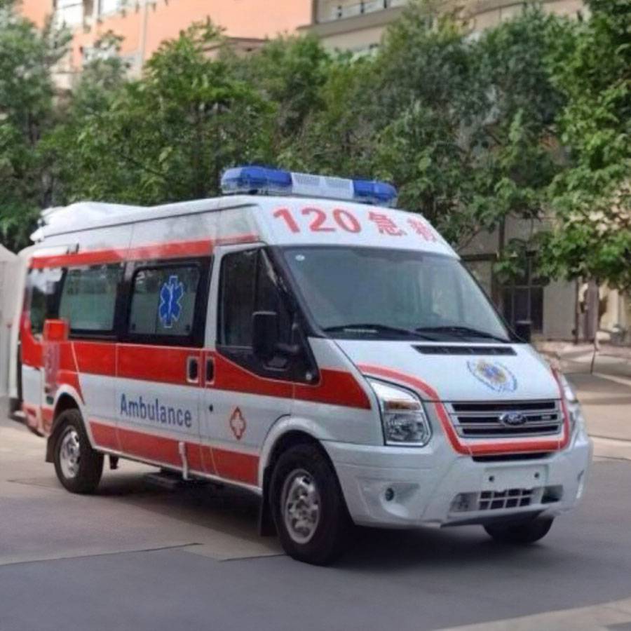 西藏自治区人民医院租赁私人救护车转运到庆阳市 救护车出租要交多少钱
