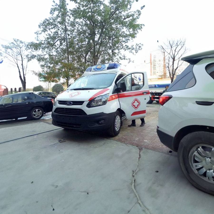 东莞市石龙人民医院（惠育医院）租救护车护送到营口市站前区 救护车出租公司哪个好