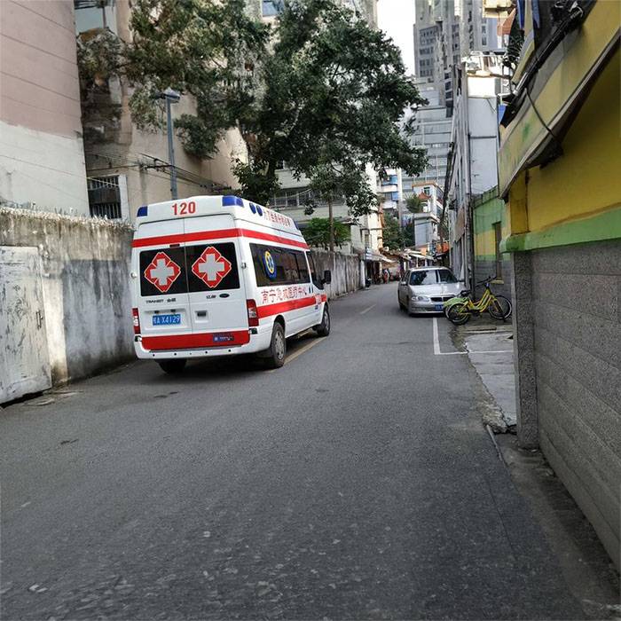 贵港市中西医结合骨科医院贵租用私人救护车到常州市天宁区 救护车出租怎么样