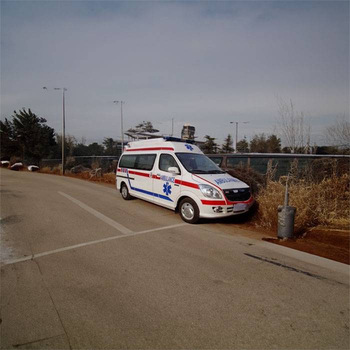 南京市儿童医院租120私人急救车到泰州市姜堰区 出租私人救护车多少钱