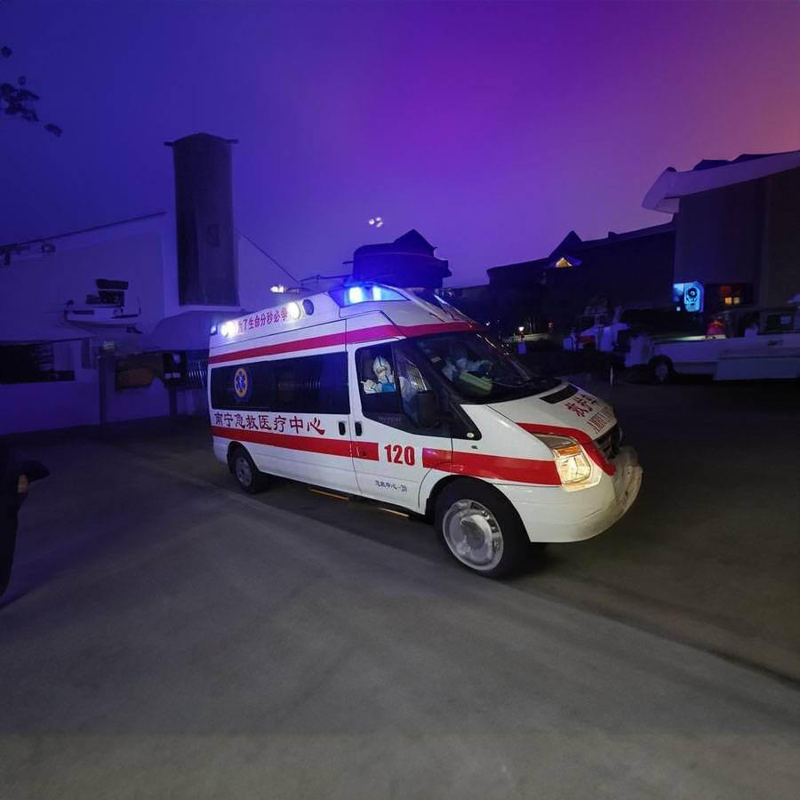 吉林大学中日联谊医院总部预约私人救护车租赁到邢台市南宫市 长途救护车出租哪里实惠