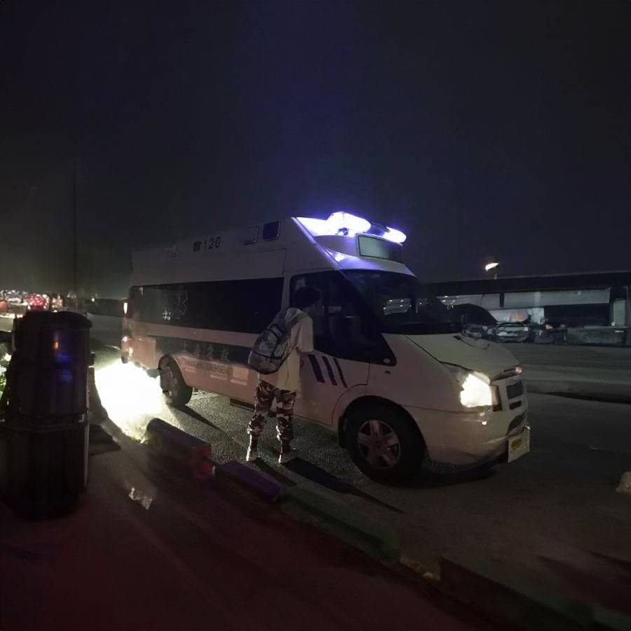 河北省中医医院租救护车护送到白城市通榆县 救护车出租收费多少