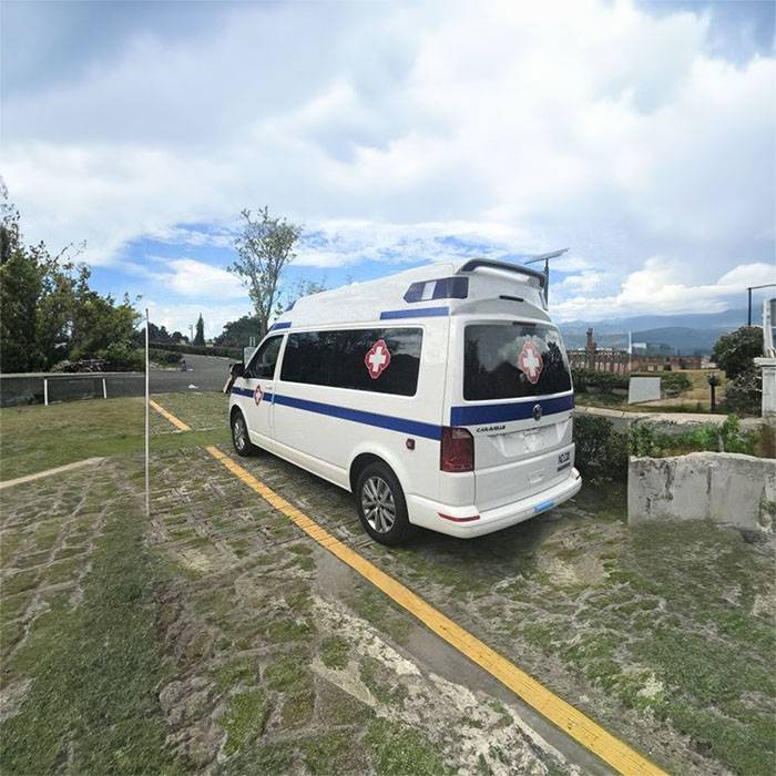 广东省广州市工人医院租赁私家救护车到黄山市 哪里有救护车出租 多少钱