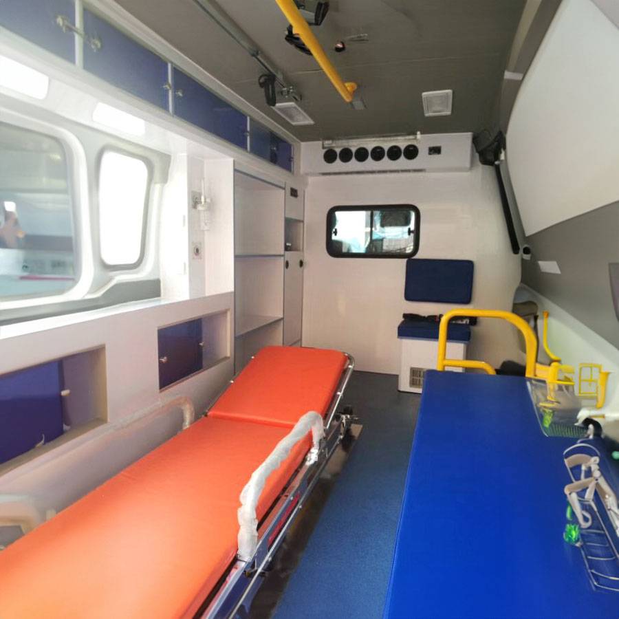 宜昌市人民医院租私人救护车转院到阿拉善盟阿拉善左旗 救护车出租 多少钱