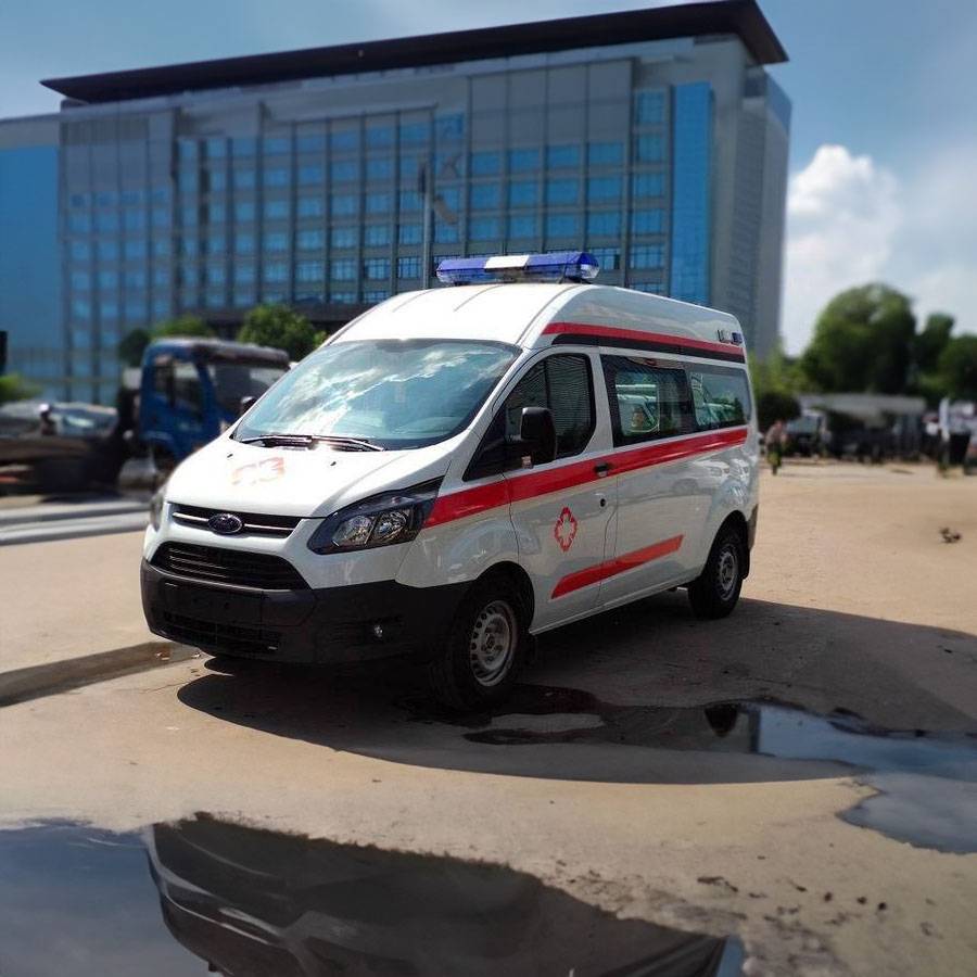 南通市中医院租私家救护车转院到南通市海安县 救护车出租服务 长途转运服务多少钱