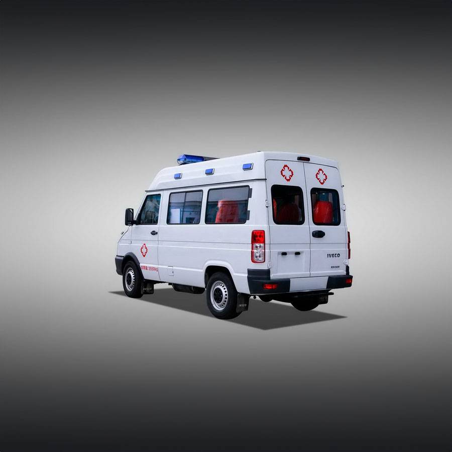 新疆维吾尔自治区人民医院租救护车护送到阿坝藏族羌族黑水县 120救护车出租费用是多少