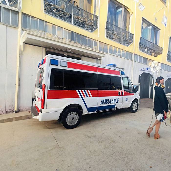 江西中医学院附属医院租赁正规救护车到景德镇市浮梁县 救护车出租价格大概多少钱一公里