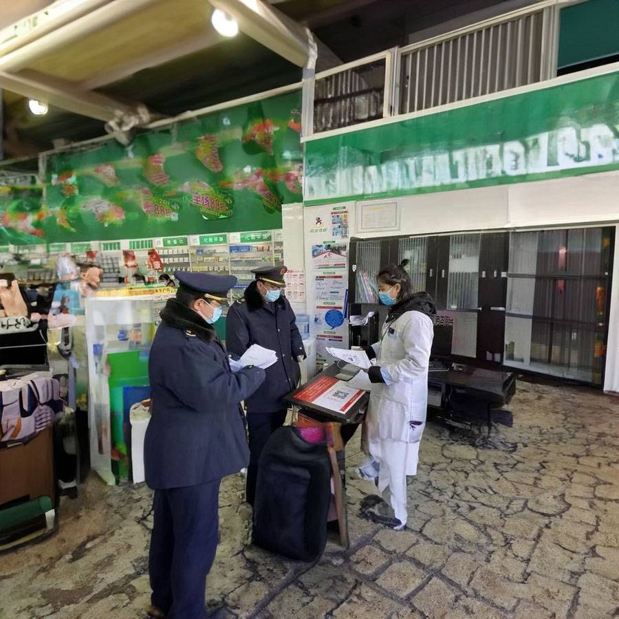 湖南省老年医院租私人救护车到凉山彝族普格县 救护车长途出租多少钱一公里