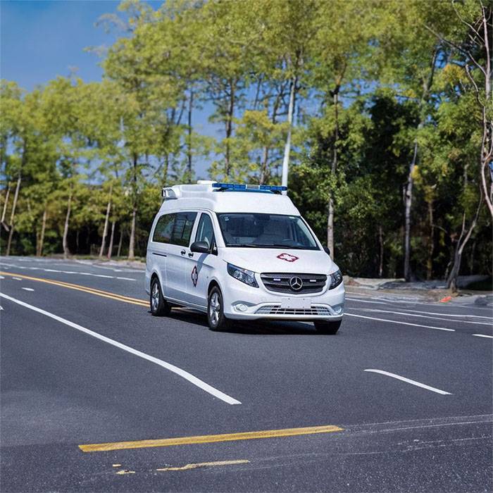 北京中医药大学东方医院租赁私家救护车转院到酒泉市市辖区 私人救护车出租怎么样