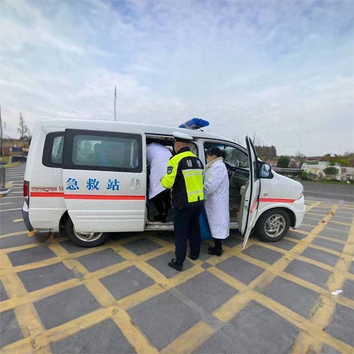 北京积水潭医院租赁私家救护车到三明市市辖区 出租救护车一般多少钱