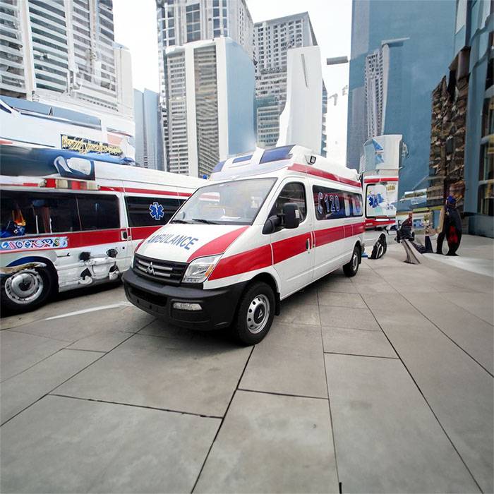 兰州人民医院租私家救护车转院到咸宁市通山县 急救救护车出租费用多少