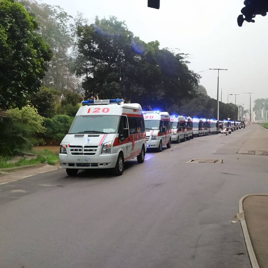 合肥市红十字会眼科医院租私家救护车转院到昆明市石林彝族自治县 救护车出租中心多少钱