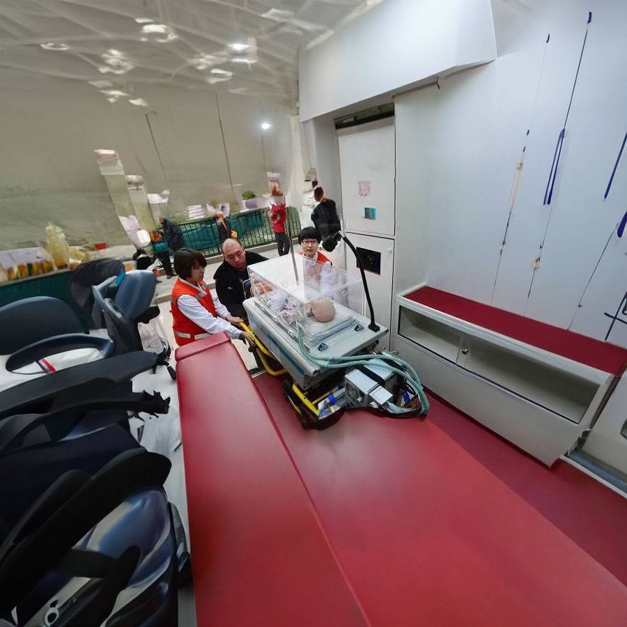 遵义医学院附属口腔医院租私人救护车到天津市津南区 出租救护车多少钱