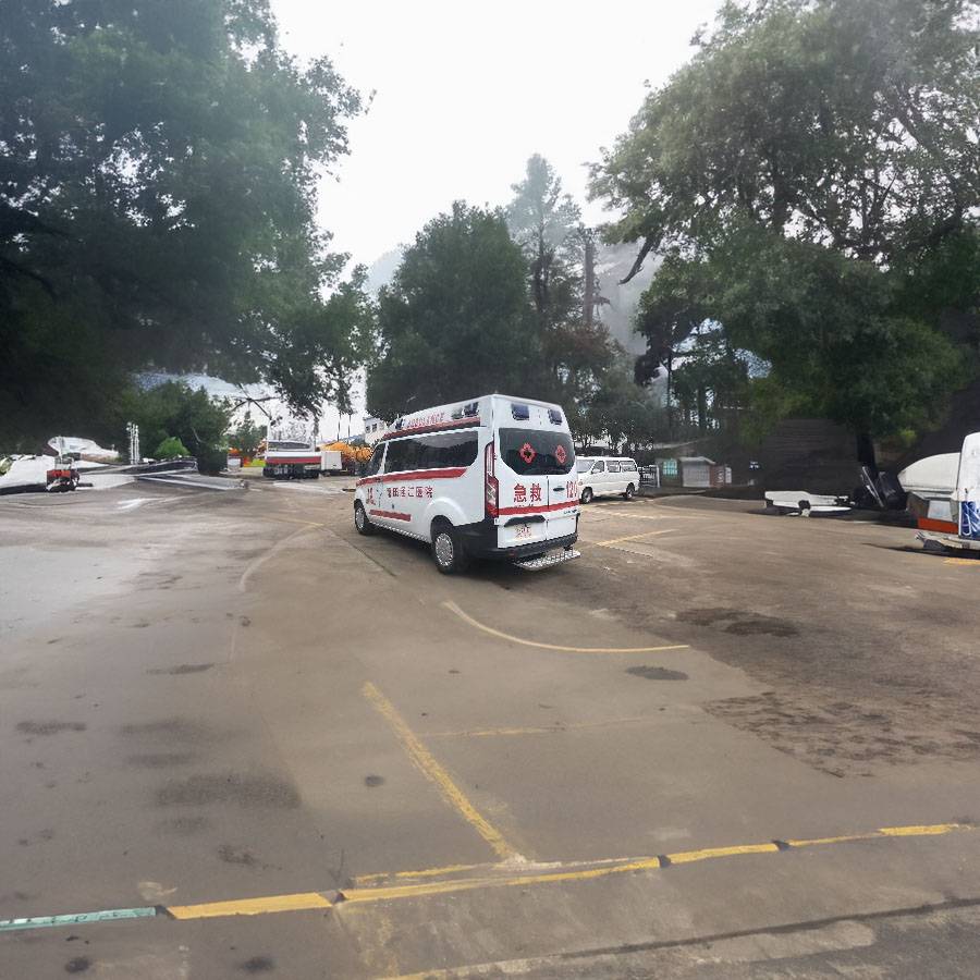 河南省军区医院私人救护车出租到潮州市 救护车如何收费 出租公司