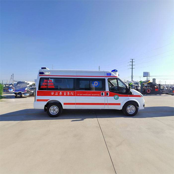 济南铁路局济南铁路中心医院预约私人救护车转运到泸州市 哪里救护车出租