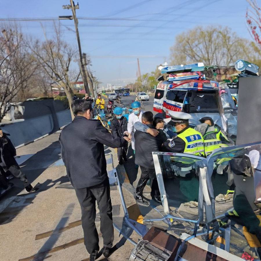 内蒙古妇幼保健院租救护车到毕节地区大方县 救护车出租公司怎么样