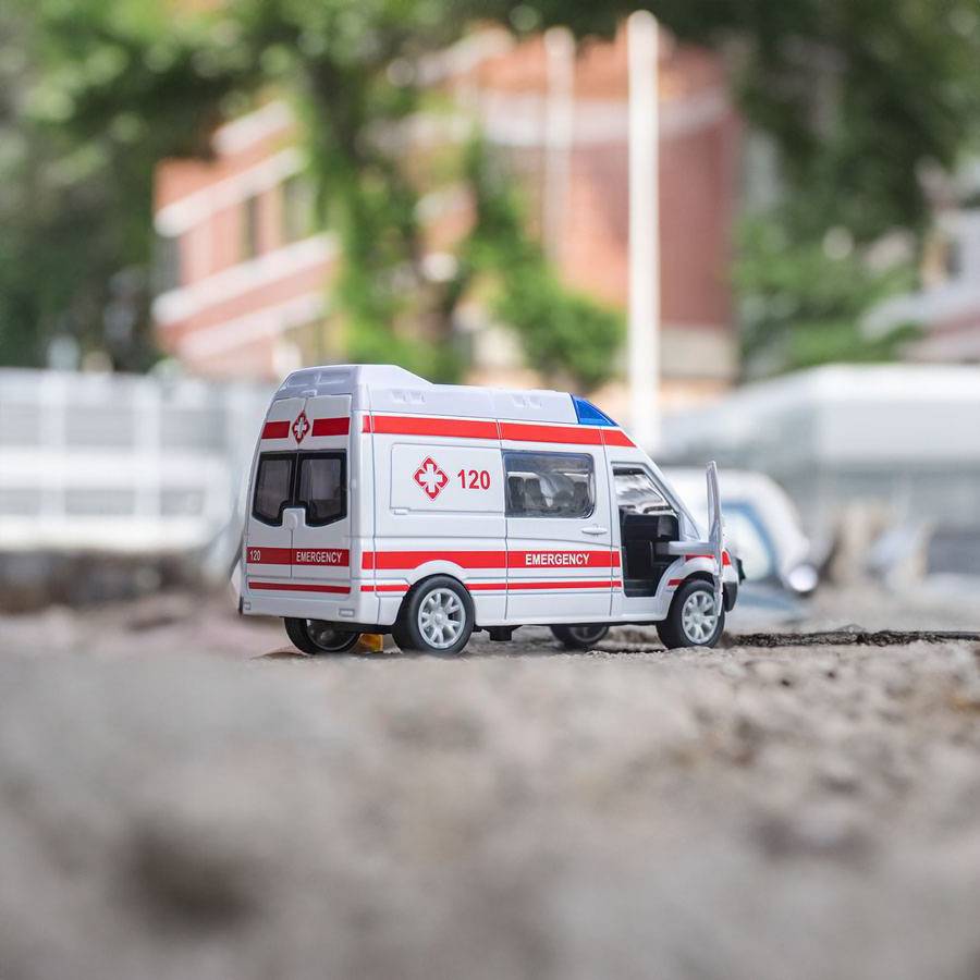 中国医科大学附属第四医院120私人救护车租赁到吕梁市 120救护车出租费多少钱