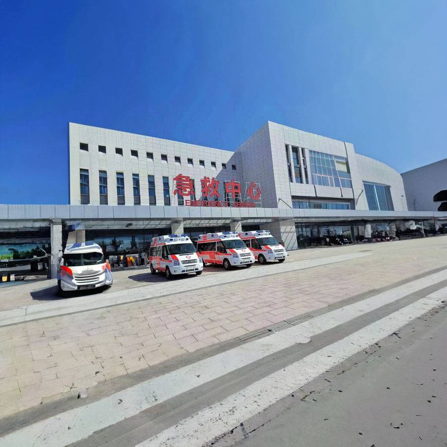 柳州市第三人民医院（柳州市铁路中心医院）私人救护车租赁到贵港市 叫一次救护车多少钱出租