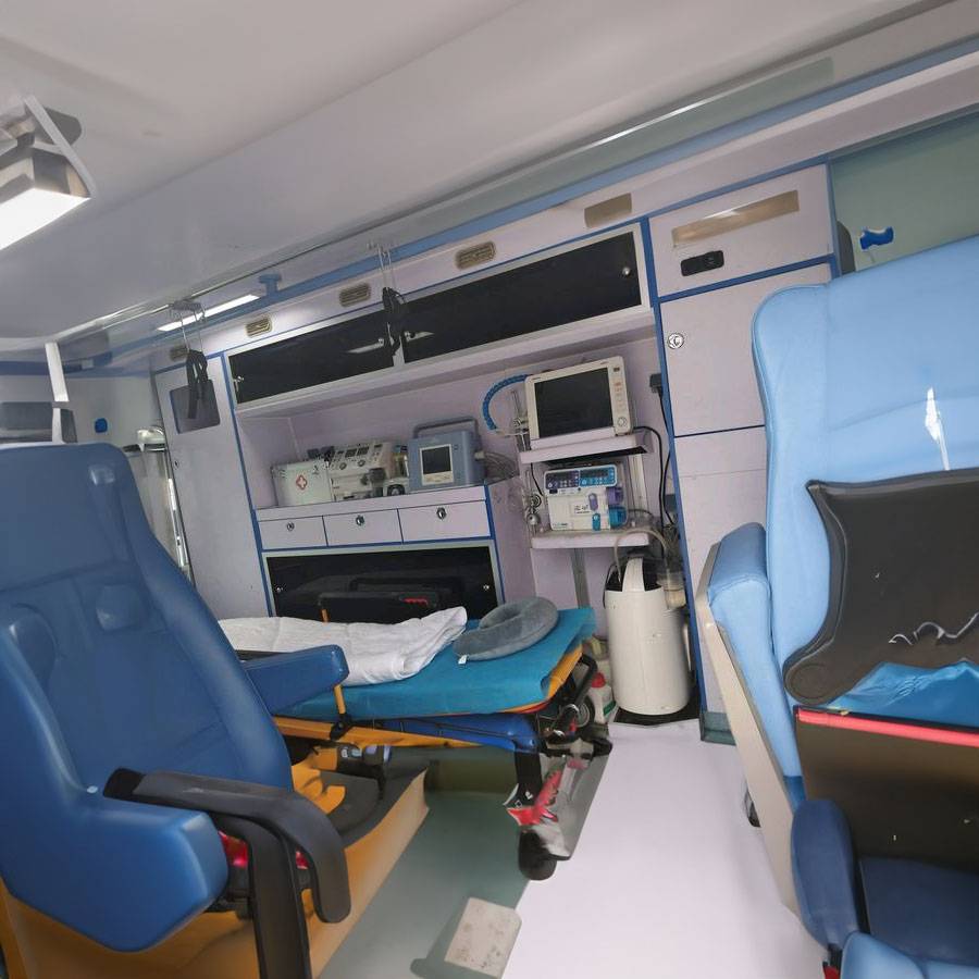 江西省肺科医院租救护车到贺州市八步区 哪里能出租救护车