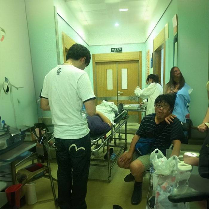 遵义医学院附属口腔医院租救护车护送到宜昌市秭归县 救护车出租中心电话是多少