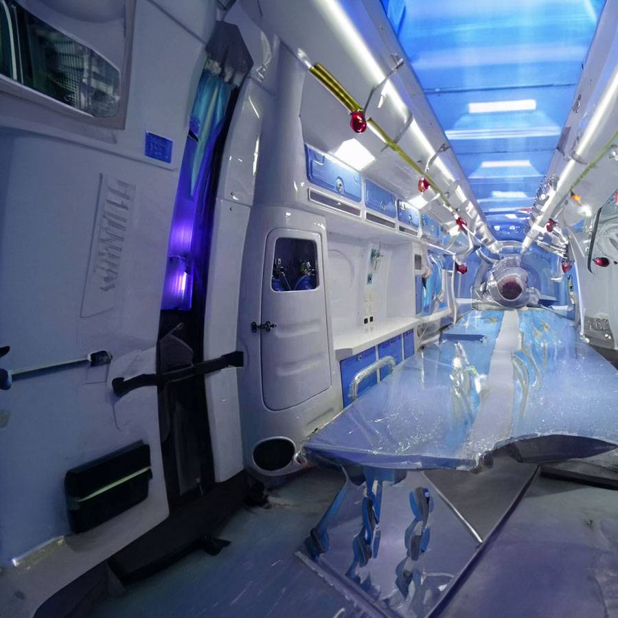 重庆市中医院（重庆市中医研究院）租赁私人救护车转运到锡林郭勒盟东乌珠穆沁旗 那里有救护车出租 多少钱