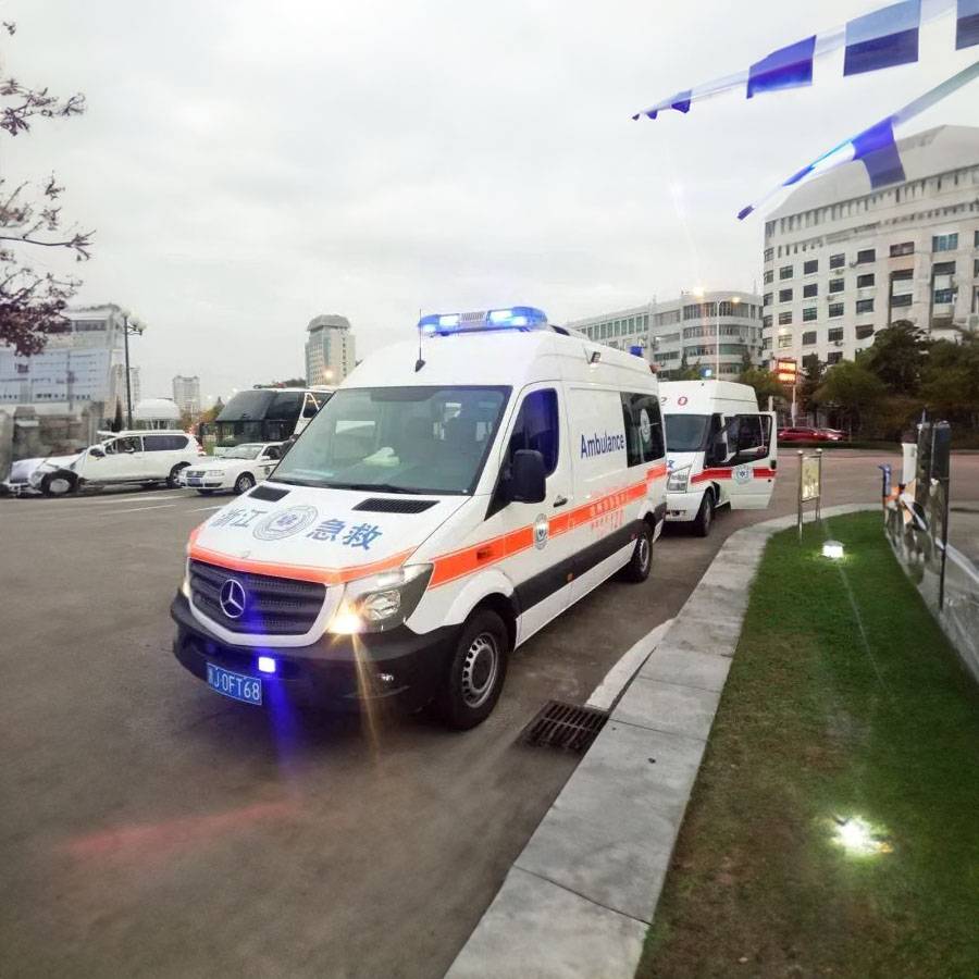 新乡医学院第二附属医院?租私人急救车到咸宁市通城县 救护车出租价格多少