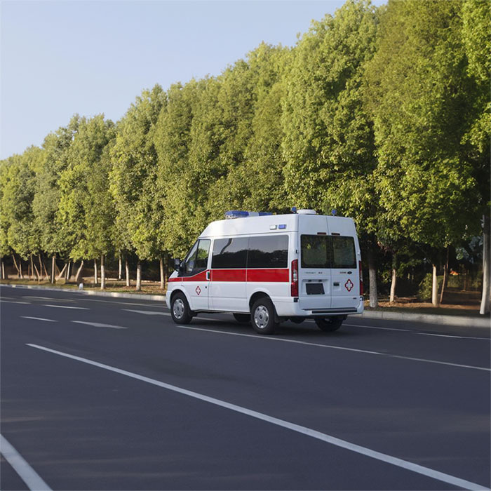 天津市第四医院预约私人救护车转运到安庆市 救护车出租价格大概多少钱一公里