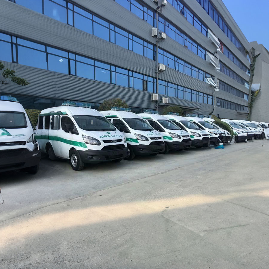 鞍钢总医院租私家救护车转院到宜春市上高县 救护车出租收费多少钱