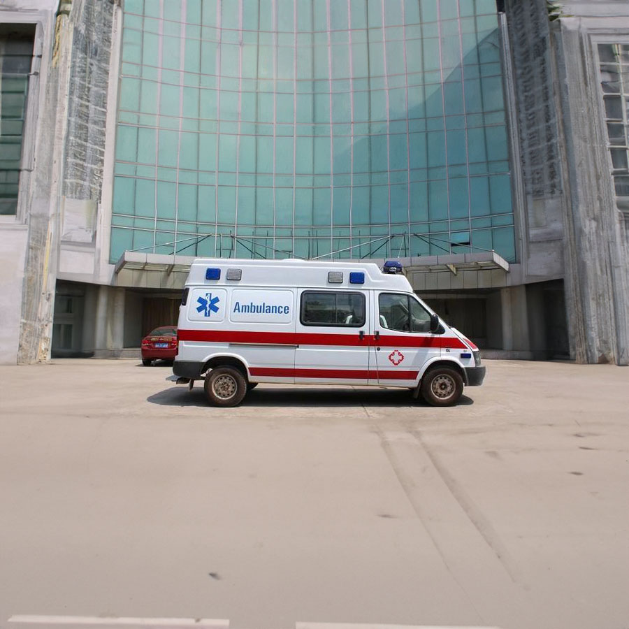 兴安盟人民医院租私人救护车到阿勒泰地区青河县 救护车出租长途得多少钱