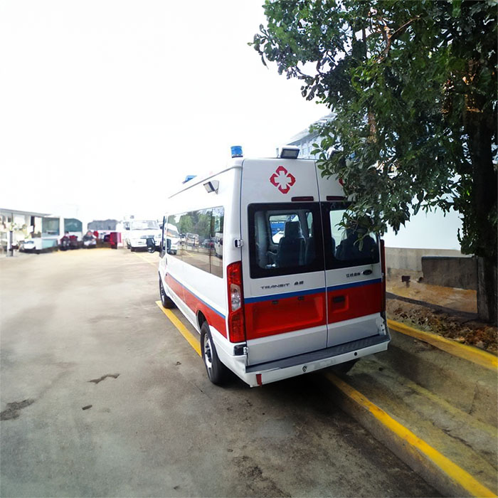 桂林医学院附属医院租救护车到眉山市市辖区 出租私人救护车多少钱