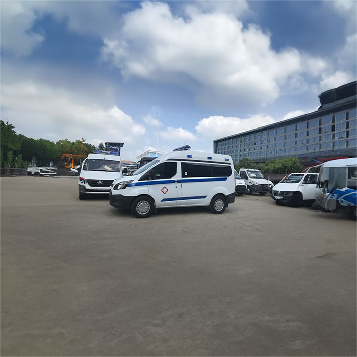 西藏自治区人民医院租私家救护车转院到宜昌市夷陵区 救护车出租 电话是多少钱