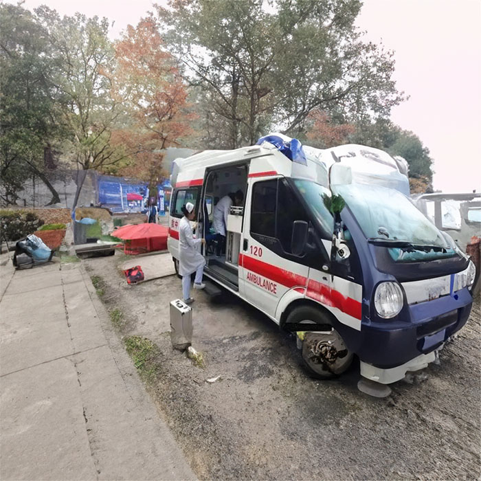 新乡医学院第二附属医院?租赁私家救护车转院到驻马店市正阳县 正规救护车出租电话多少