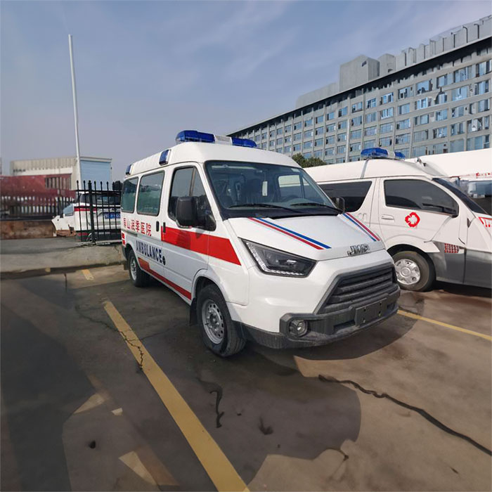 北京地坛医院(地坛医院)?租私人救护车到赤峰市巴林右旗 救护车出租一般多少钱一辆