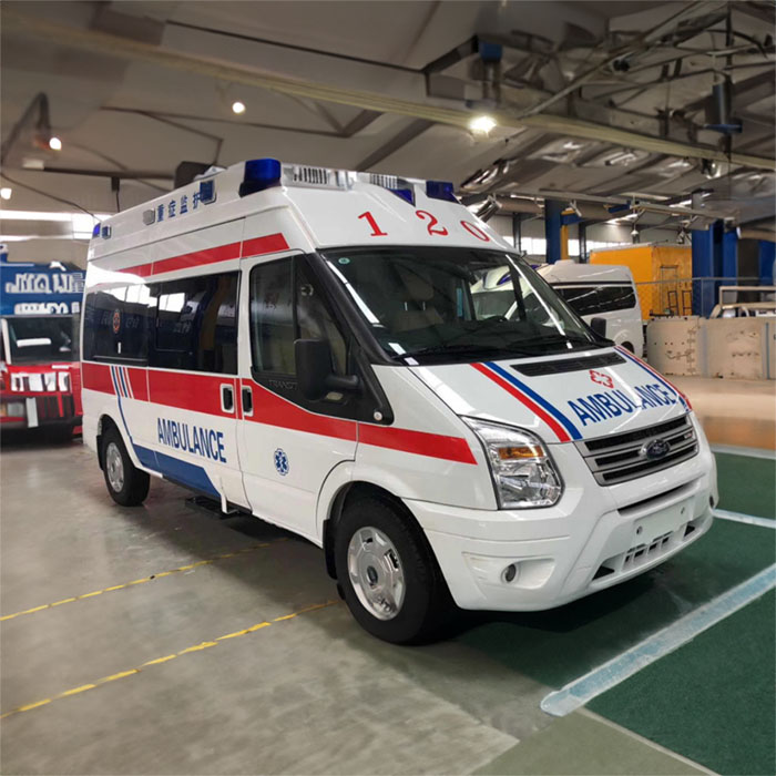 中国人民解放军六一中心医院预约私人救护车租赁到德阳市什邡市 私人救护车出租多少钱