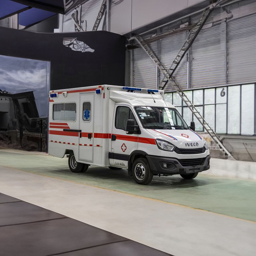 青海省藏医院租私人救护车转院到南昌市湾里区 救护车出租多少钱